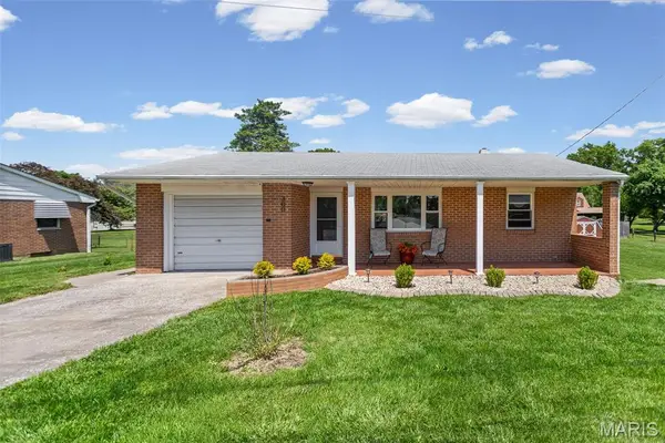 300 Nelder Drive, Godfrey, IL 62035