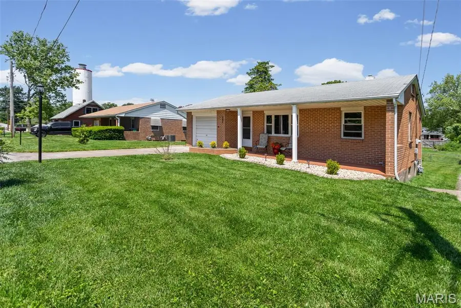 300 Nelder Drive, Godfrey, IL 62035 - #2