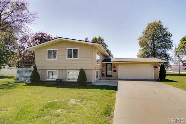 128 Rosewood Drive, Jerseyville, IL 62052