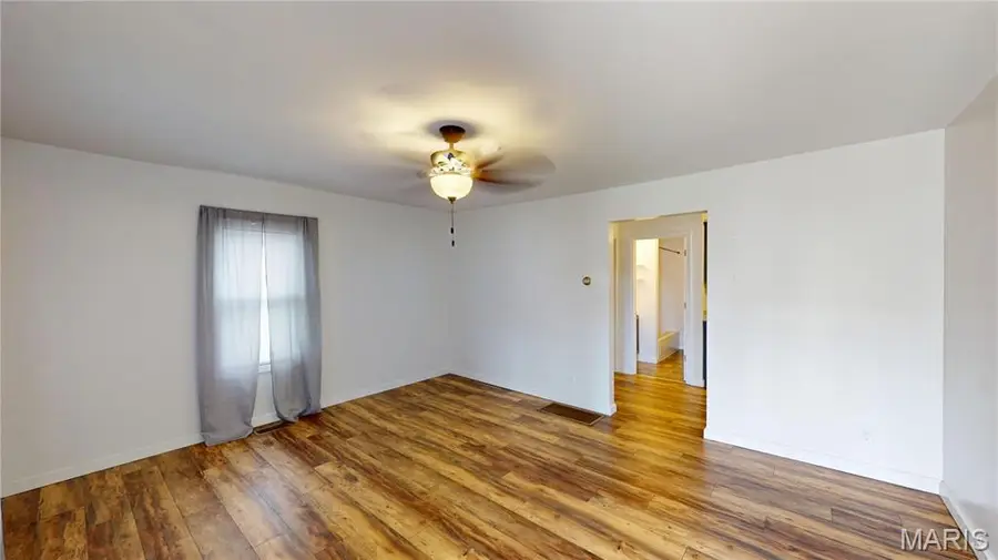 809 E Washington Avenue, Greenville, IL 62246 - #3