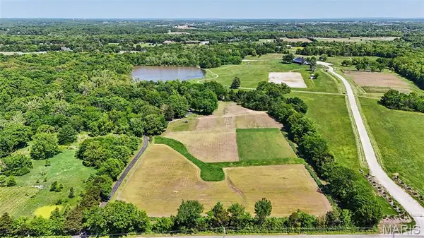 08 Benne Road, Defiance, MO 63341