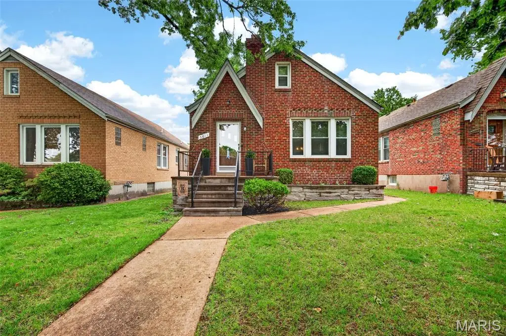 5811 Oleatha Avenue, Saint Louis, MO 63139 - #1
