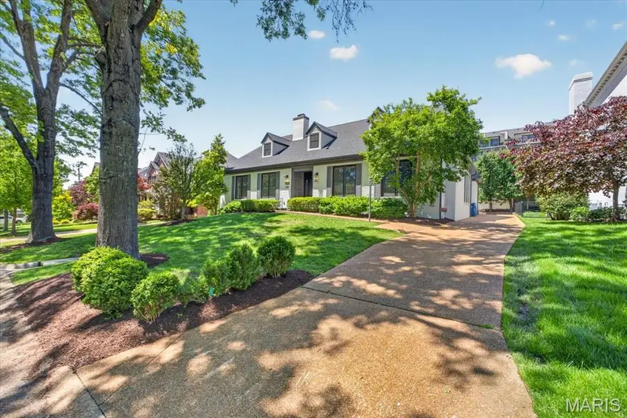 125 Crandon Drive, Saint Louis, MO 63105 - #2