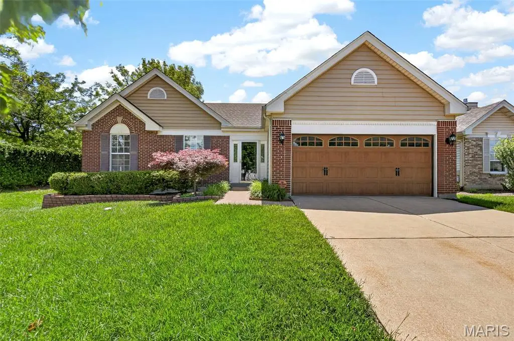 385 Birchwood Crossing Lane, Maryland Heights, MO 63043 - #1