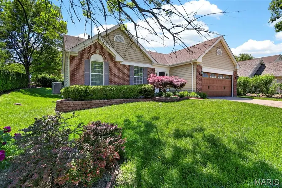 385 Birchwood Crossing Lane, Maryland Heights, MO 63043 - #3