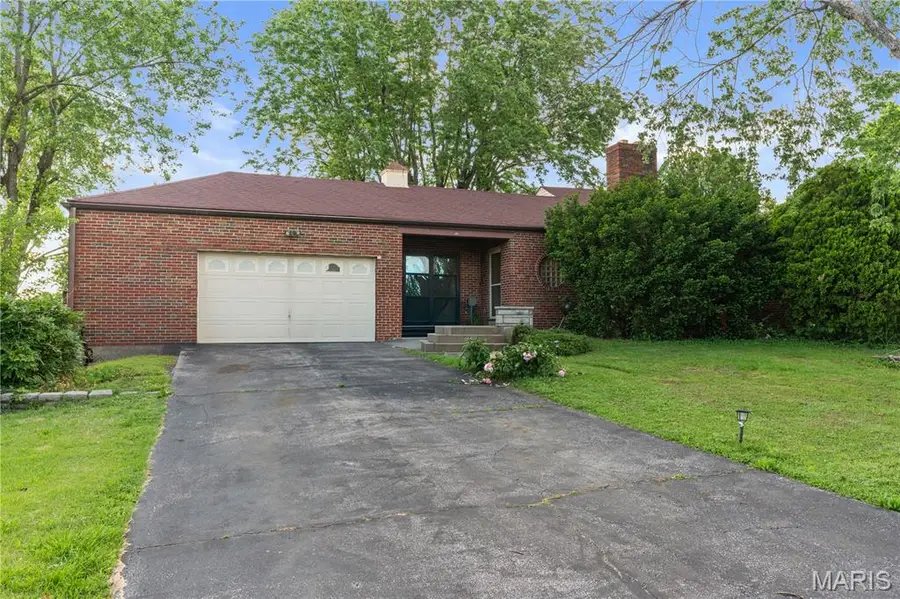 701 Garlyn Court, Saint Louis, MO 63123 - #2