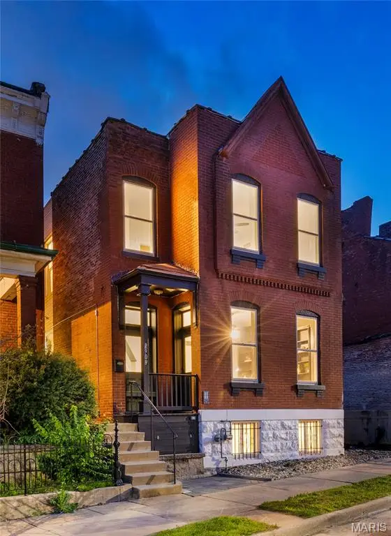2909 Mcnair Avenue, St Louis, MO 63118