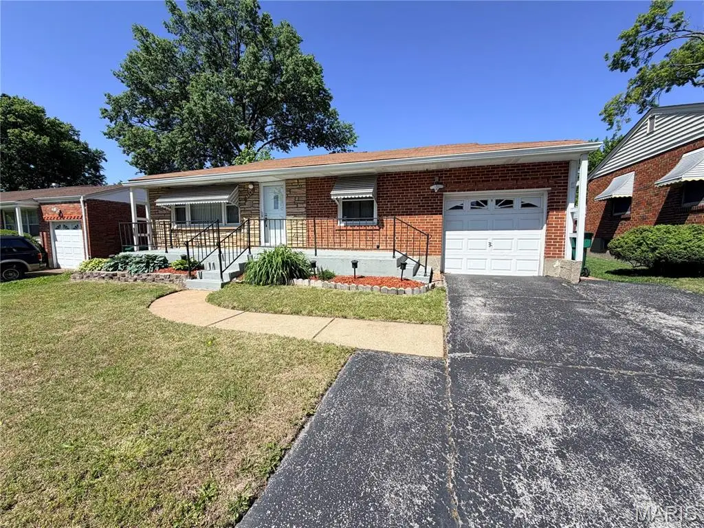 9233 Edna Street, Riverview, MO 63137 - #1