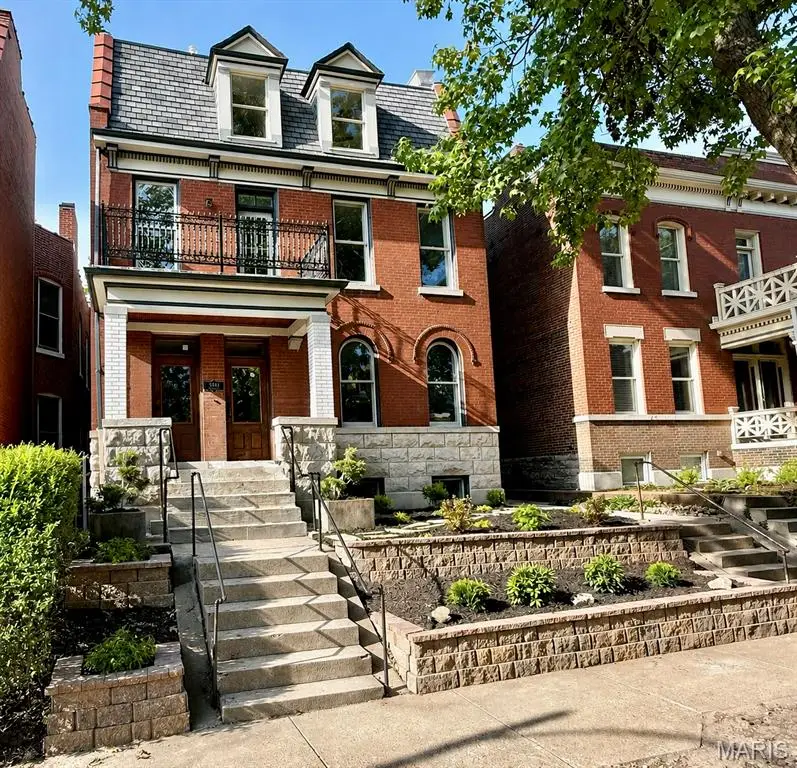 3441 Crittenden Street, Saint Louis, MO 63118 - #1