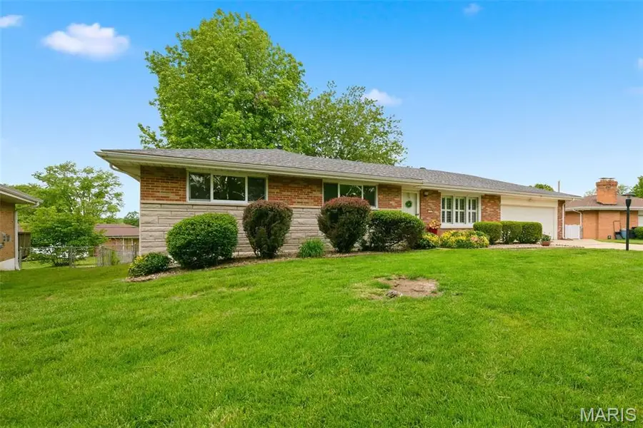 7712 Sunray Lane, Gravois, MO 63123 - #3