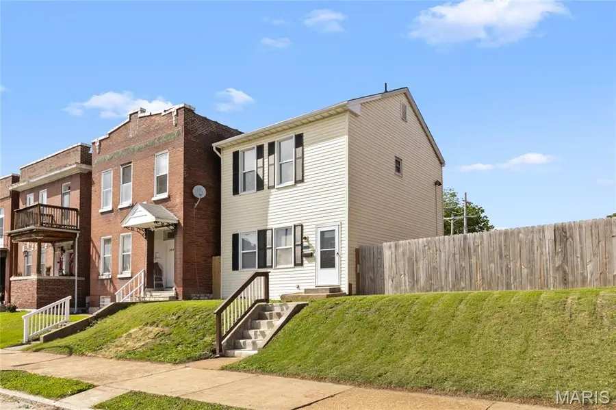 3139 Mount Pleasant Street, Saint Louis, MO 63111 - #2