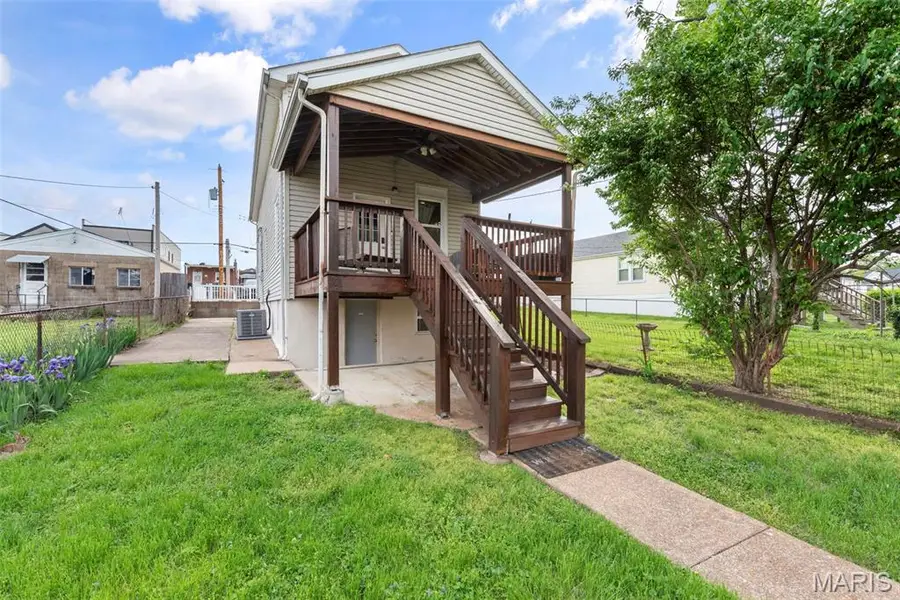 5226 Elizabeth Avenue, Saint Louis, MO 63110 - #2