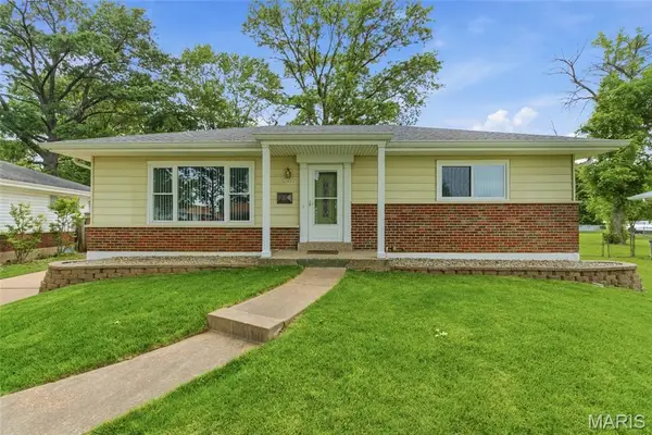 8309 Julia Drive, Affton, MO 63123