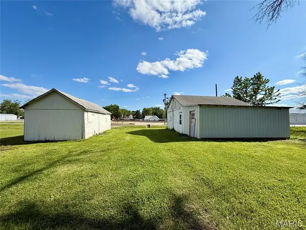 409 Cleveland Street, Shelbina, MO 63468