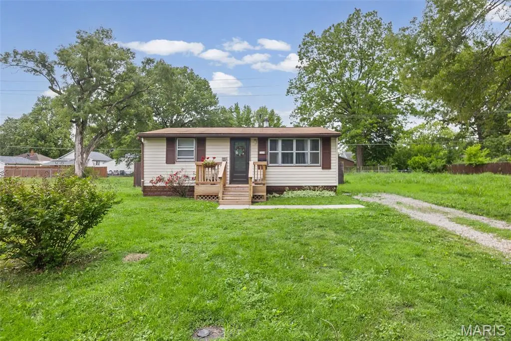2120 Miracle Avenue, Granite City, IL 62040 - #1