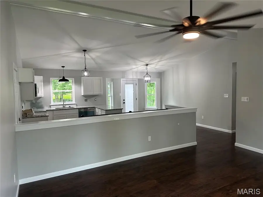 806 S Yosemite Court, Saint Peters, MO 63376 - #3