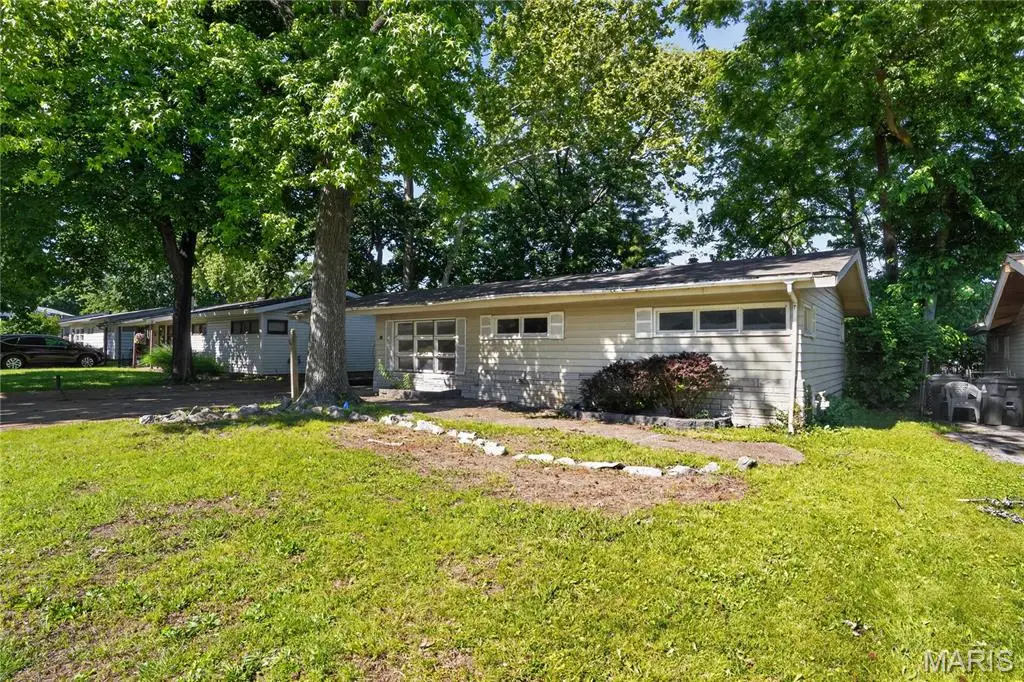16 Brightwell Court, Florissant, MO 63031 - #1