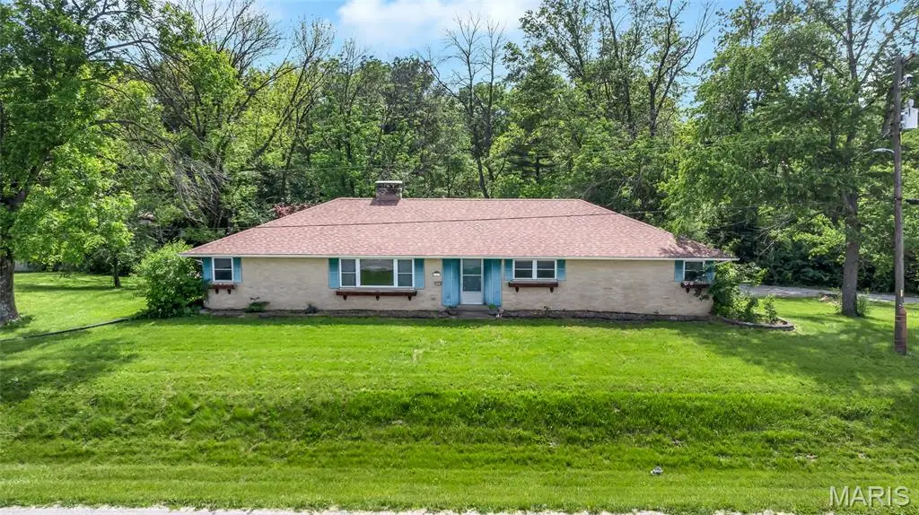 6137 Floraville Road, Millstadt, IL 62260 - #1
