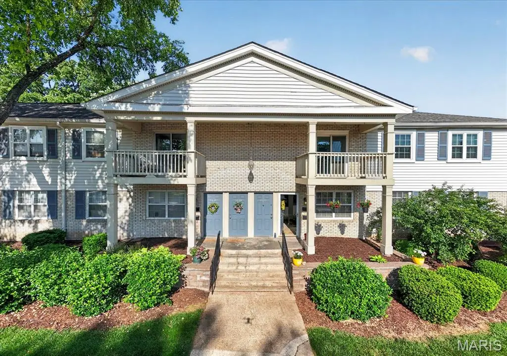 1527 Swallow Drive, Brentwood, MO 63144 - #1