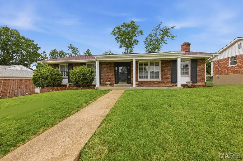 3846 Coachella Drive, Saint Louis, MO 63125 - #1