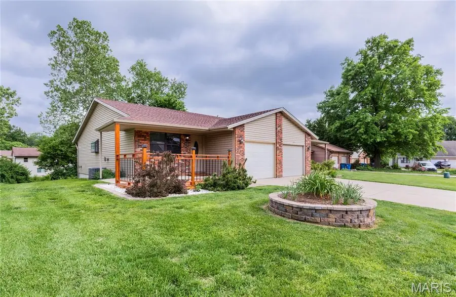 885 Lester Avenue, Collinsville, IL 62234 - #2