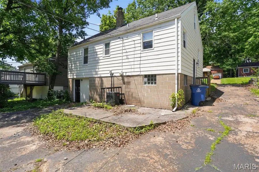 6652 Thurston Avenue, Saint Louis, MO 63134 - #2