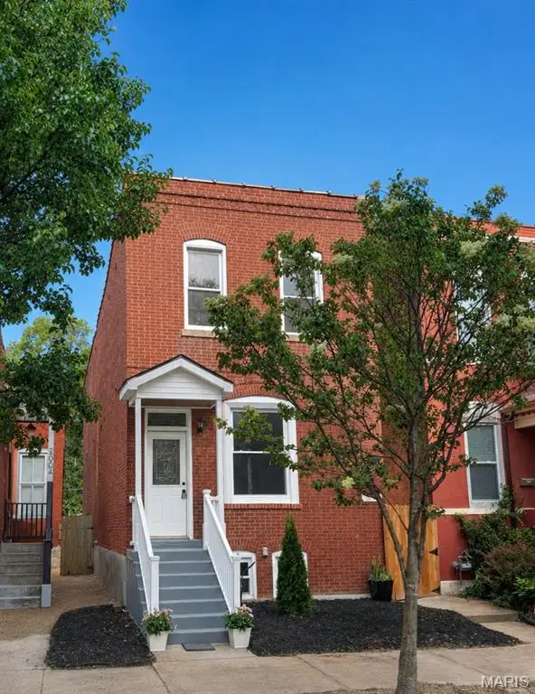 3006 Virginia Avenue, Saint Louis, MO 63118 - #1