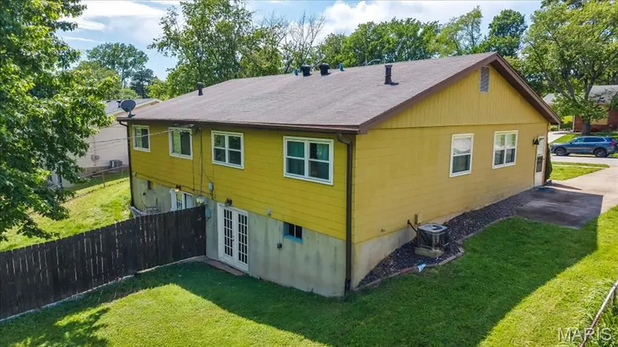 5239 Ville Anita Court, Hazelwood, MO 63042 - #3