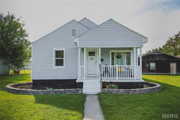 307 N 3rd Street, Chaffee, MO 63740