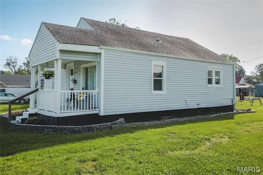 307 N 3rd Street, Chaffee, MO 63740 - #3