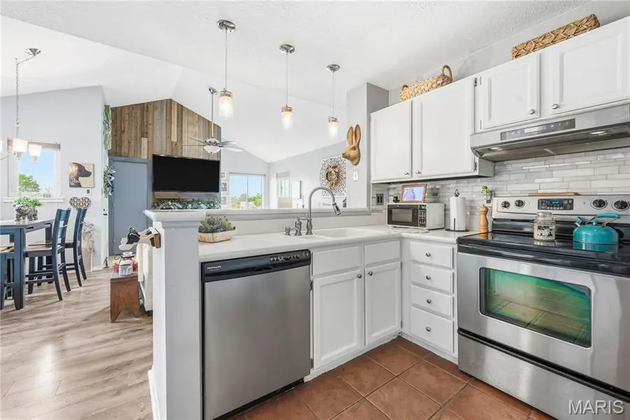 706 Hemingway Lane #D, Weldon Spring, MO 63304 - #3