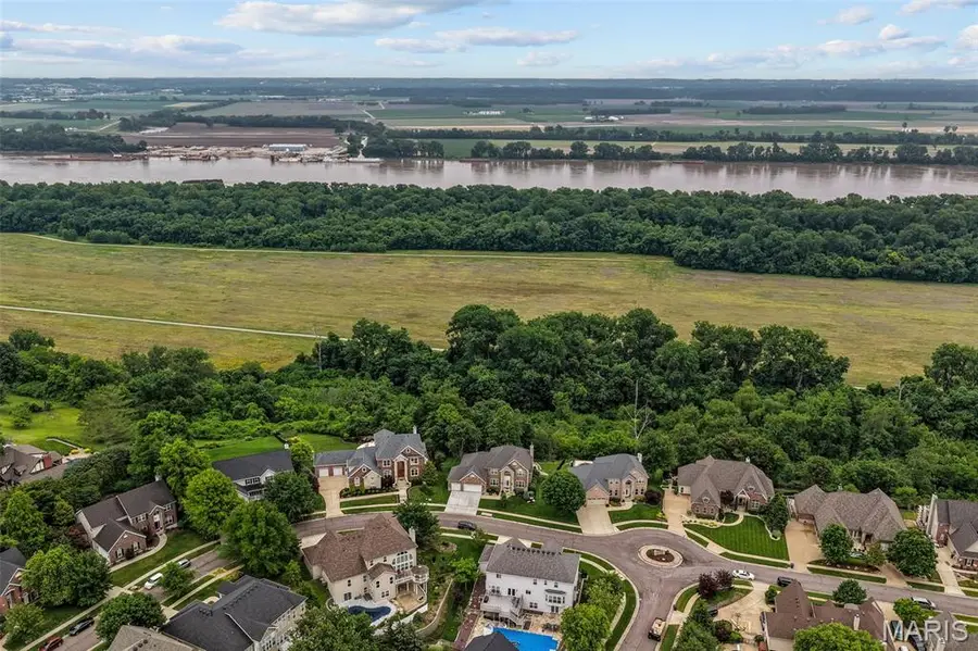 279 Greycliff Bluff Drive, Saint Louis, MO 63129 - #3