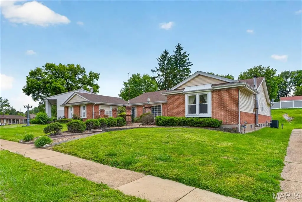 5 Blossomwood Court, Florissant, MO 63033 - #1