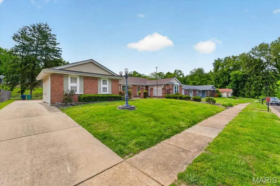 5 Blossomwood Court, Florissant, MO 63033 - #3