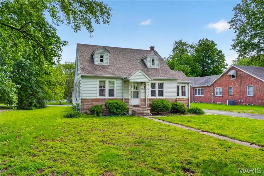 2304 Caseyville Avenue, Swansea, IL 62226 - #3
