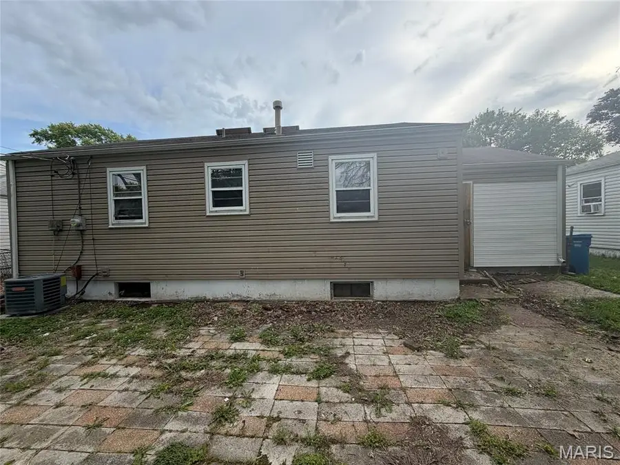 843 Loekes Drive, Florissant, MO 63031 - #2