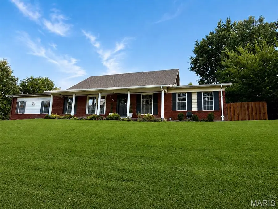 821 S Sappington Road, Saint Louis, MO 63126 - #2