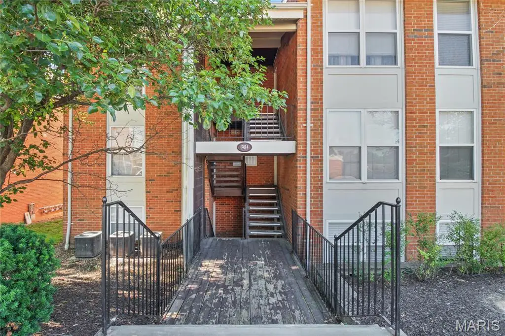 1984 Green Glen Drive #301, Kirkwood, MO 63122 - #1