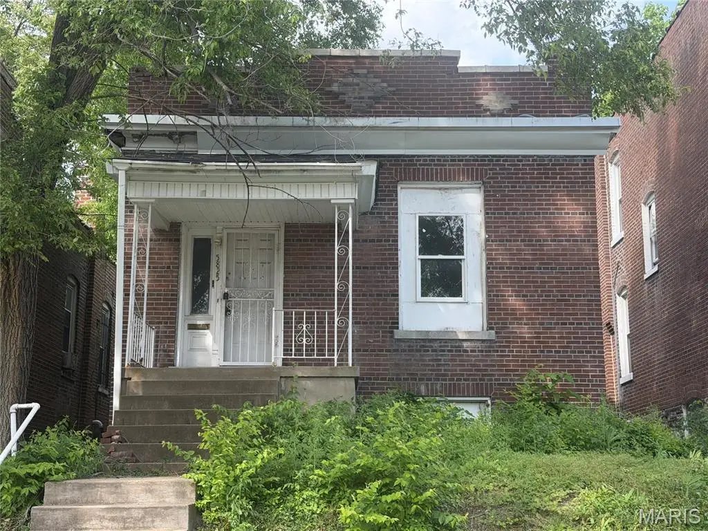 5825 Romaine Place, Saint Louis, MO 63112 - #1