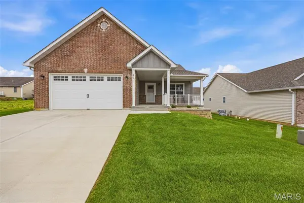 40 Butterfield Drive, Farmington, MO 63640