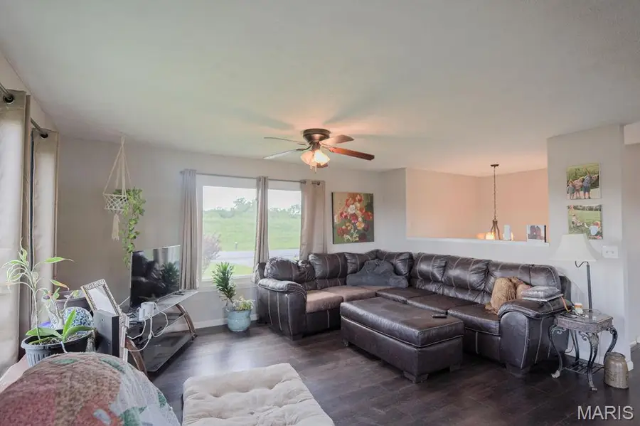 806 S 7th Street, East Carondelet, IL 62240 - #3