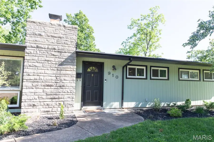 910 Coffey Drive, Crestwood, MO 63126 - #2