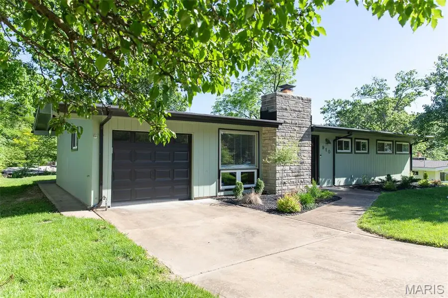 910 Coffey Drive, Crestwood, MO 63126 - #3