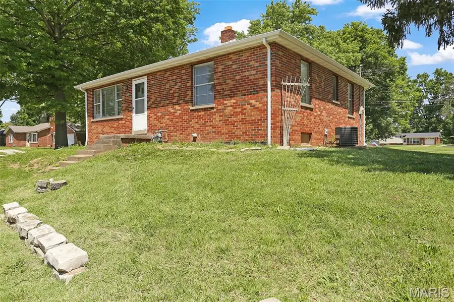 300 N Belt E, Swansea, IL 62226 - #2