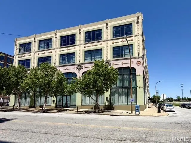 2201 Locust Street #408 & 409, Saint Louis, MO 63103 - #2