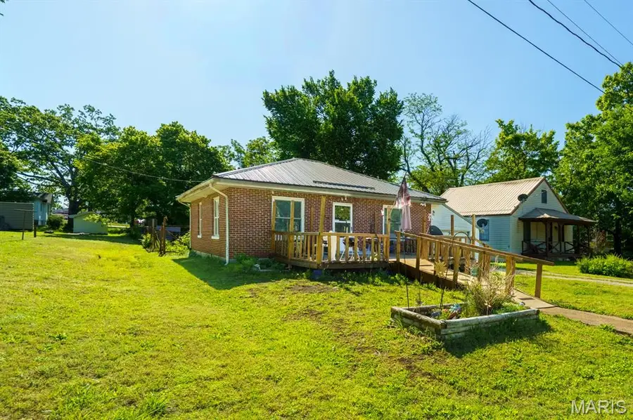 505 S Linn Avenue, Belle, MO 65013 - #3