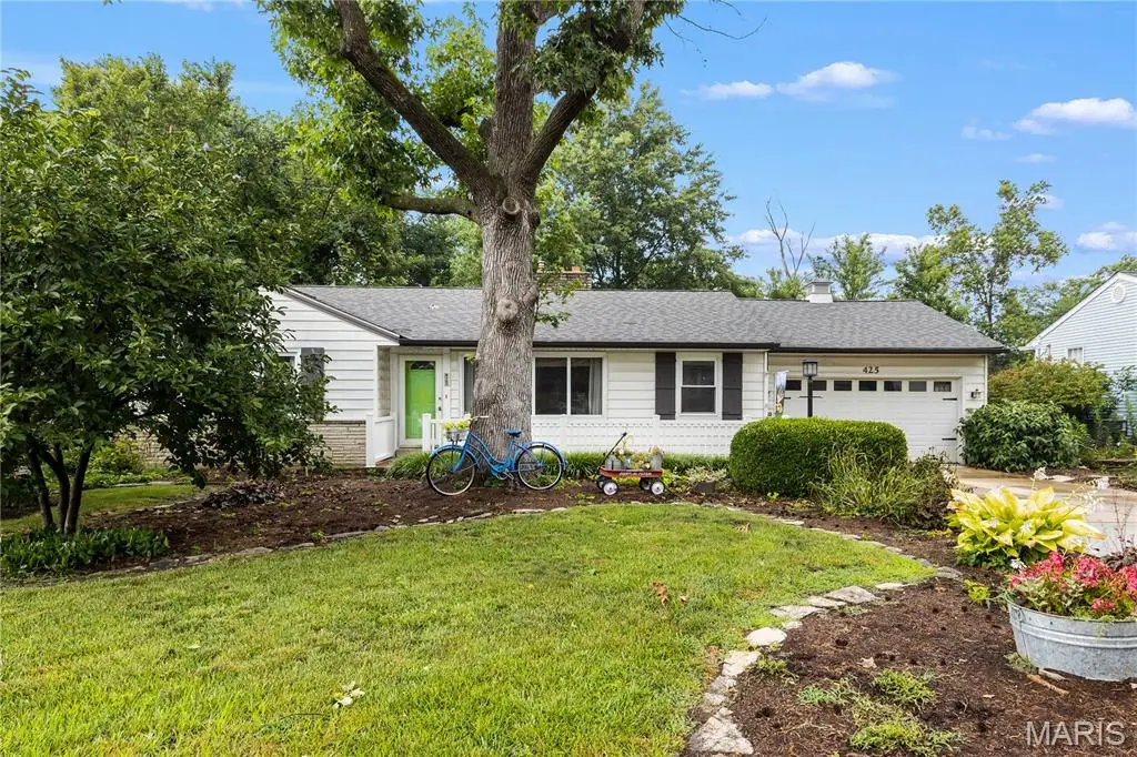 425 Linum Lane, Webster Groves, MO 63119 - #1