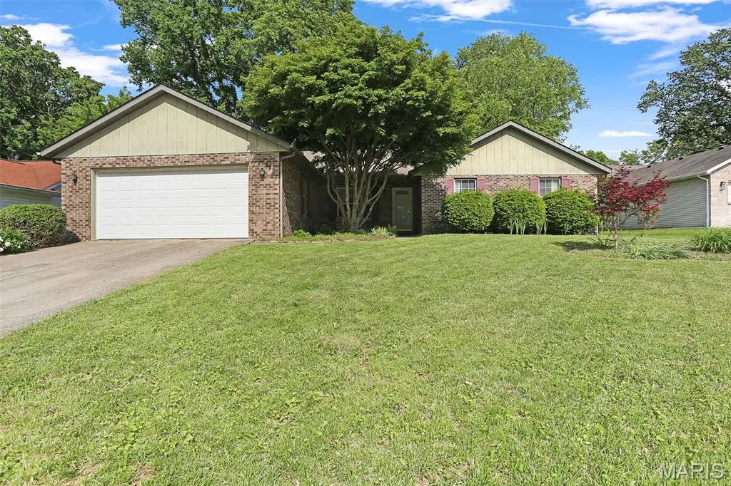 1841 Spruce Hill Drive, Belleville, IL 62221 - #1