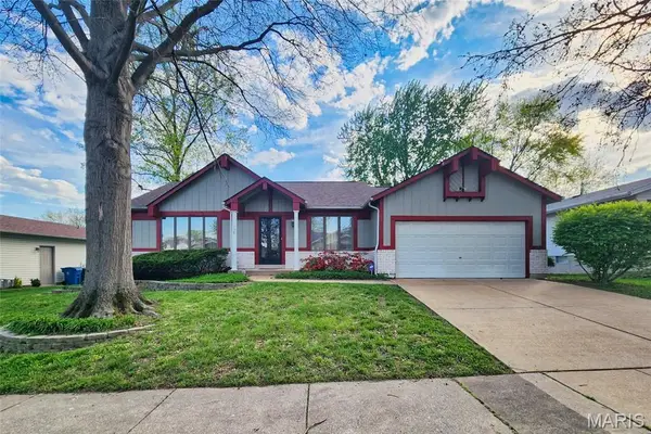 1938 Riverwood Trails Drive, Hazelwood, MO 63031