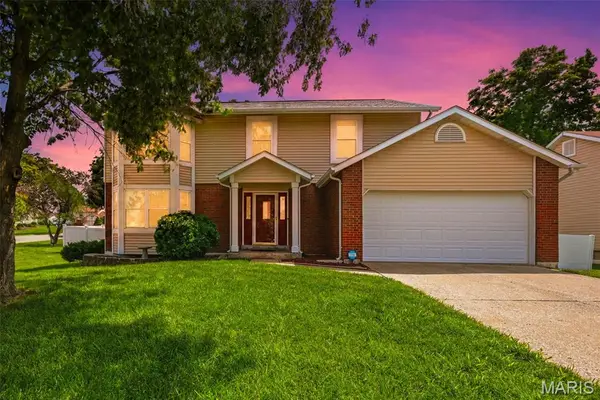 1296 Robertridge Drive, St Charles, MO 63304